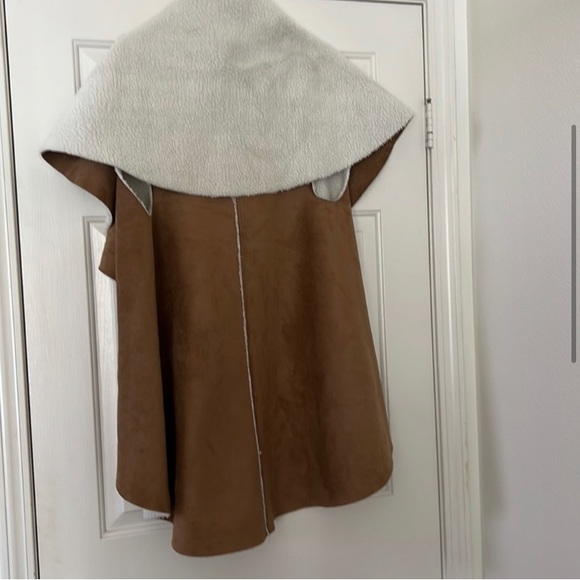 Adorable Wrap! bought excitedly, but too big for me :/ - Picture 3 of 3